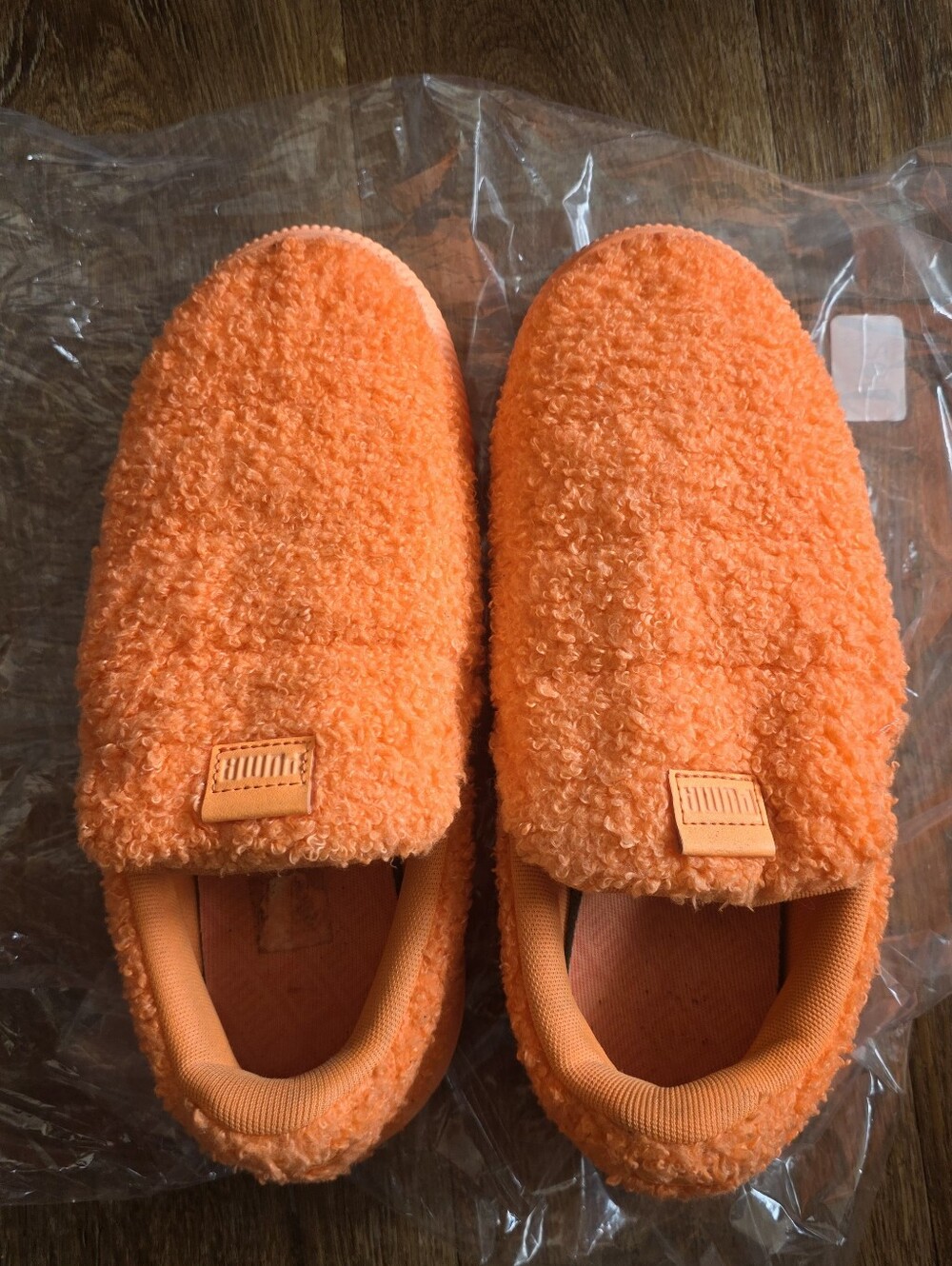 Used Womens Puma Size 7.5 Plush Slip-On Shoes in Orange No Box In Good Condition
